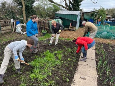 Radcliffe Community Gardens Digging - Radcliffe on Trent